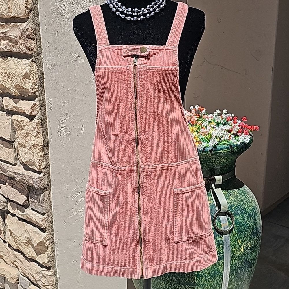 Courdary dusty rose colored zip front dress size small